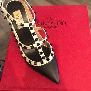 Rockstud Colorblock Leather Sandal, Black/Ivory